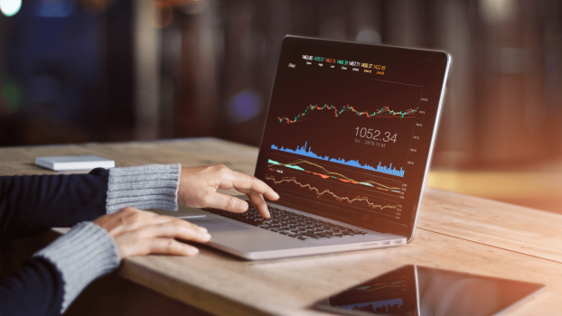 Jak začít investovat do akcií? Návod pro začátečníky