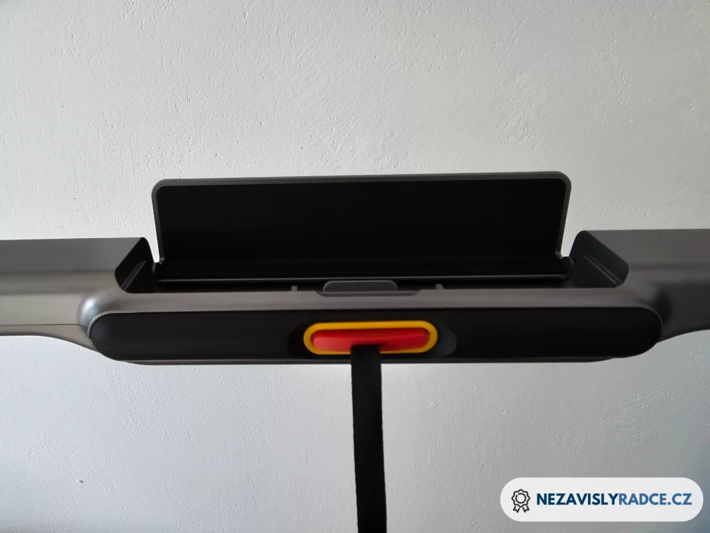 WalkingPad R2 recenze odkládací polička